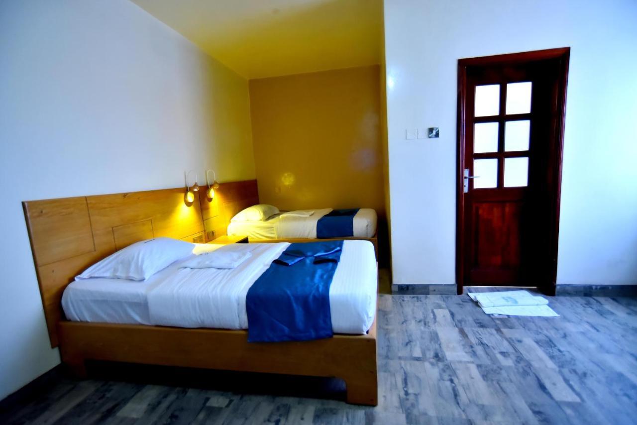 Victoria Mews Hotel Kampala Esterno foto