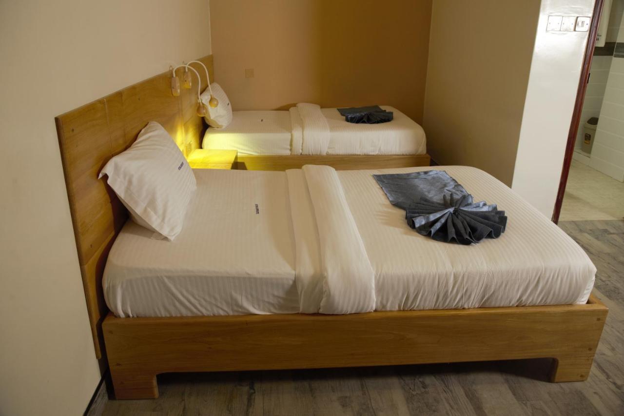 Victoria Mews Hotel Kampala Esterno foto